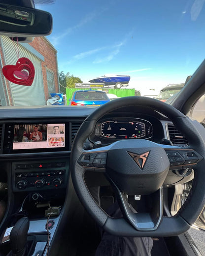 YouTube och Netflix AI-box för Cupra